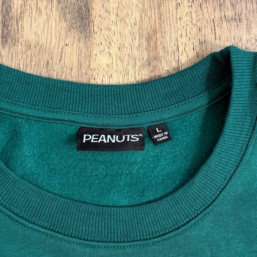 Snoopy Woodstock Sweatshirt Christmas Lights Embroidered Peanuts Unisex Large - Picture 3 of 8